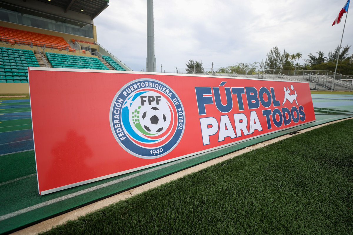 HuracanAzulPR's tweet image. ¡Aquí SÍ se juega fútbol! #NuestraSelePR 🇵🇷

Nada como jugar en nuestra 🏡 .