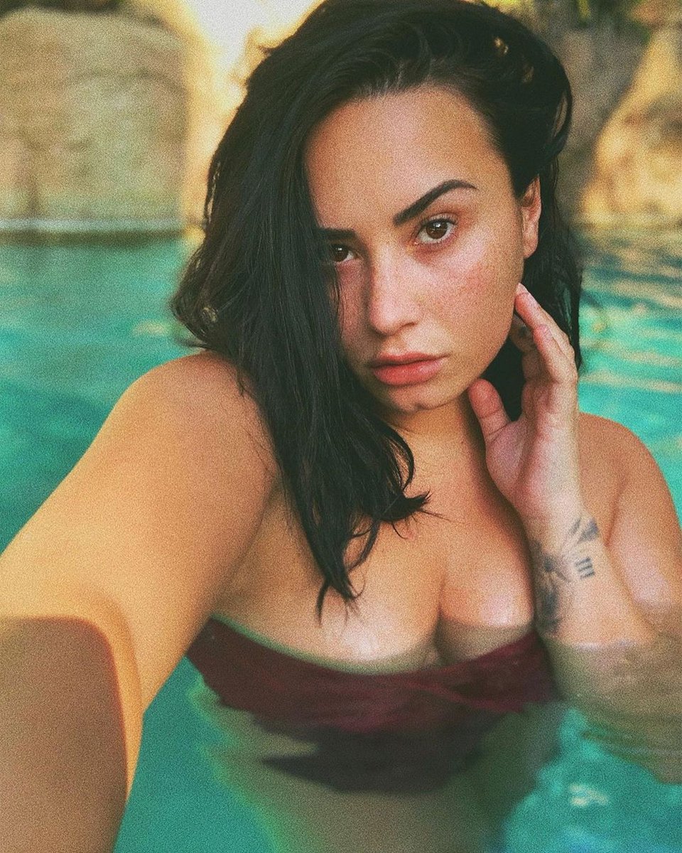 PinnacleTrends's tweet photo. Demi Lovato https://t.co/FNYFfk8TYz