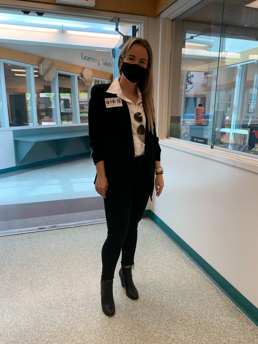 Spirit Day <a href="/RoyStibbs43/">Roy Stibbs Elementary School</a>! What do you want to be when you grow up day! I want to be JJ from Criminal Minds <a href="/ajcookofficial/">AJ Cook</a> @CrimMinds_CBS