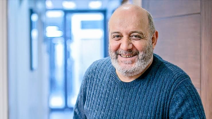 İyi müziğin koruyucusu kollayıcısı, Kalan Müzik firmasının kurucusu sahibi, Hasan Saltık ağabeyimizi kaybetmişiz. :(  Çok üzüldüm. Huzurla uyu abimiz. . 🙏