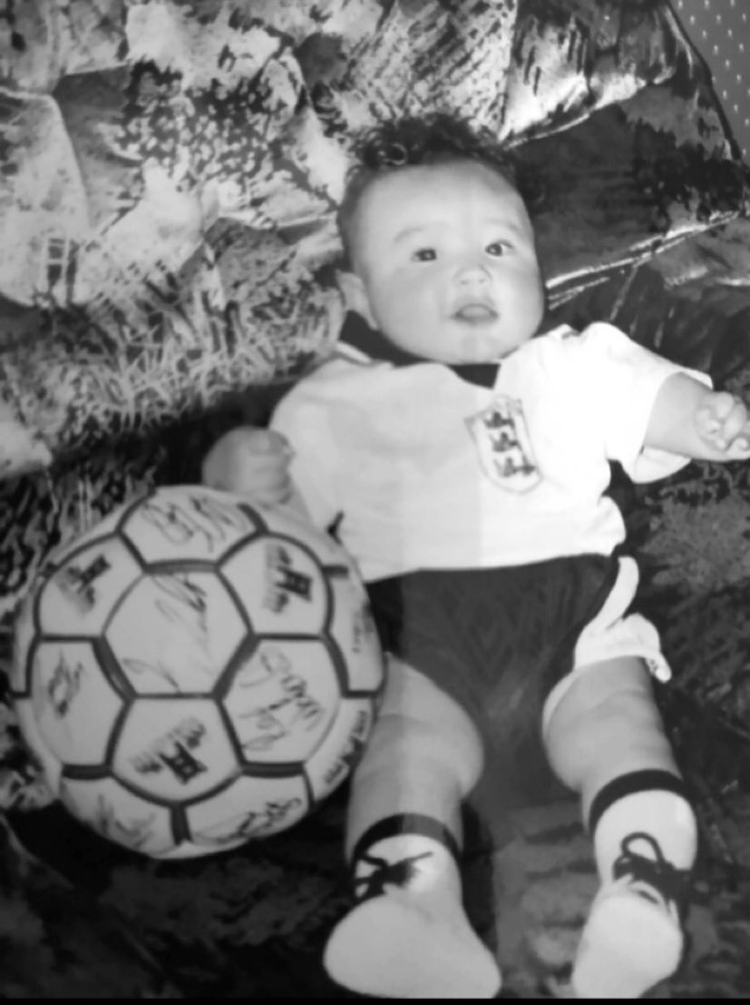 BenG0dfrey's tweet image. England debut, a moment I’ve dreamt of my whole life 🏴󠁧󠁢󠁥󠁮󠁧󠁿