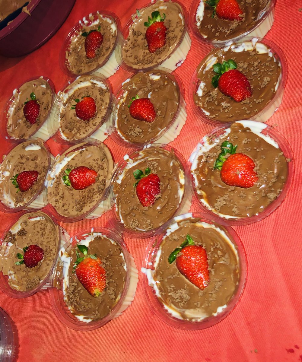 Gabriel04422338's tweet photo. Já temos bombom de pote 😋😋
Já peça o seu!!
Temos de chocolate com ninho e morango e chocolate com ninho e uva 🍓🍇🍓🍇
R$: 4,00 https://t.co/prxSaGVUKo