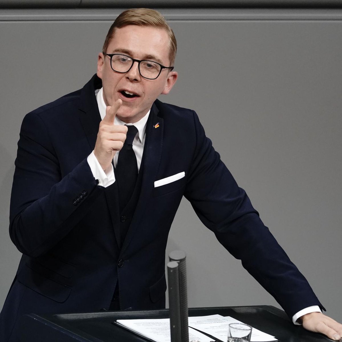 AlFa47945175's tweet photo. #Lanz
Problem der @CDU :
Sie definiert ihre Zukunft über Nachwuchskräfte wie #Amthor anstelle von #Kinnert https://t.co/uPXQZssX2y