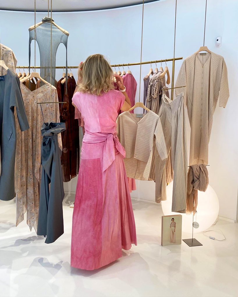 marialeonstyle's tweet photo. El mágico mundo de @Cortana_es 😍 #MariaLeonStyle #ModaEspañola #MadeinSpain #SpainandStyle #Moda #Fashion #masalladelastendecias #vistesiendotu https://t.co/CDOoD8waCq