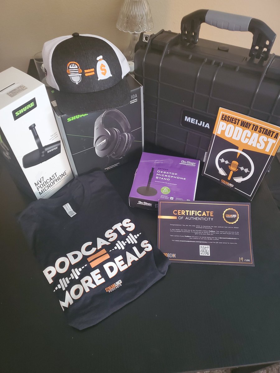 TheRealAlMega's tweet photo. Weppppaaaaa, so happy my @podfestexpo prize from @StreamlinedPod arrived! Wooo, so excited!! #ThankYou #PodBoxx https://t.co/eDfYiwCzPw