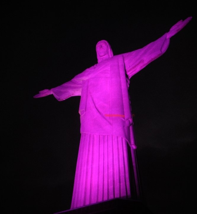 FabiannoLi's tweet photo. El Cristo Redentor también está contigo !!!! 🇧🇷
#RocioSeguirViva 
#RocioCarrasco 
#MareaFucsia https://t.co/hnKpTInfo0