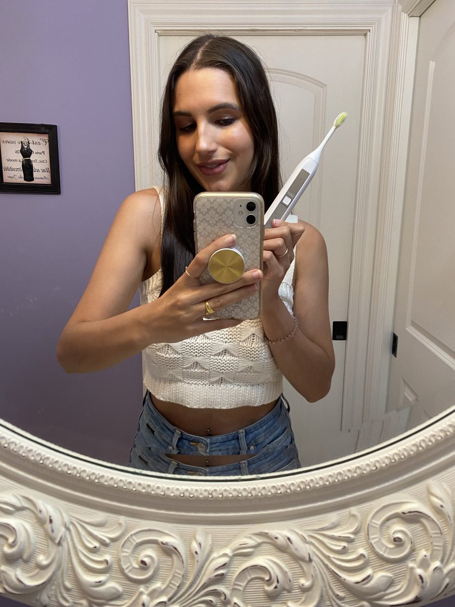 krystintysire's tweet photo. Excited to step up my dental hygeine game with @SilknSolution newest launch โโ their #toothwave toothbrush which uses #DentalRF technology to reduce tartar, plaque and stains ๐ ๐ฆท ๐ชฅ time to wave my old toothbrush goodbye ๐ #mysilknsolution #smileitsthefuture #silkn https://t.co/HDMUIeYDGh