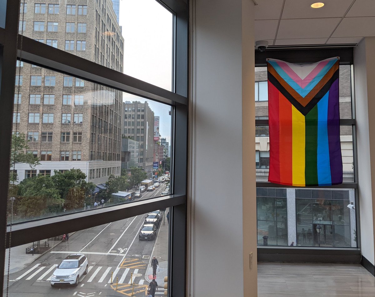 PhyllisASears's tweet photo. Happy #Pride2021 
from me at my
#volunteer shift at #GodsLoveWeDeliver. https://t.co/bKwD2uo61O