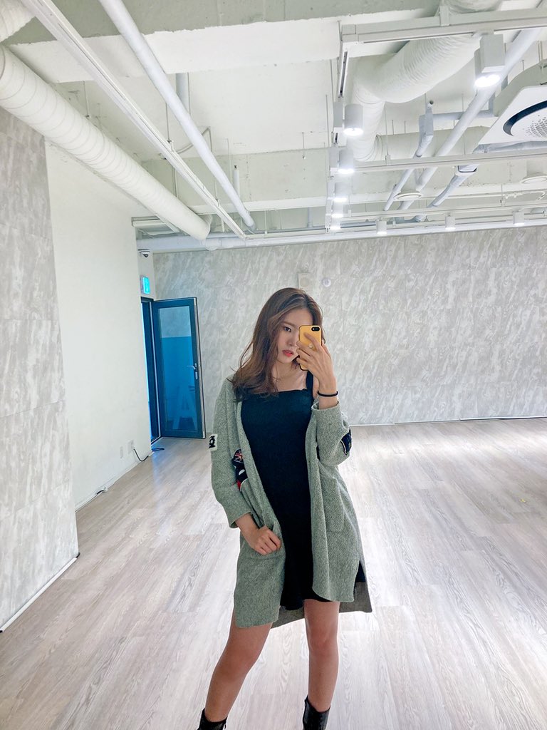 hey daileee have a nice day <3

#먼데이 #김지민