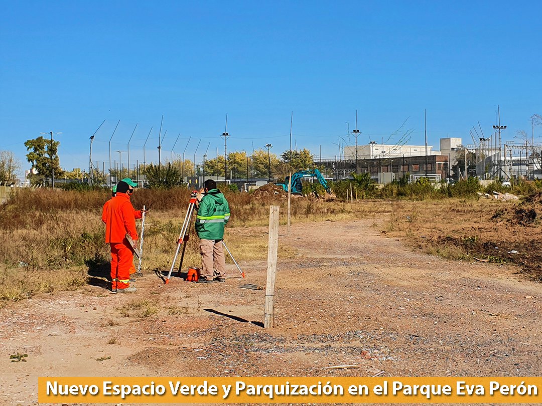 UrbanoLanus's tweet photo. 🌳 Comenzamos con el Nuevo Espacio verde y parquización en Parque Eva Perón y Plaza de la Memoria – Remedios de Escalada 🌳 https://t.co/YnQqnBZuwE