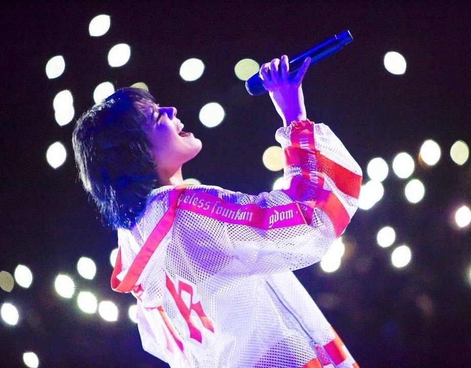 halseydaisyy's tweet photo. LEGEND ✨❤ #HFK @halsey
#4yearsofHFK https://t.co/4miwVOhcbE
