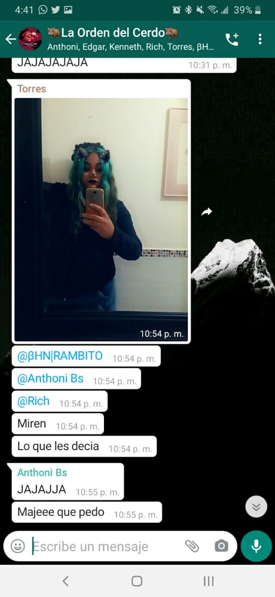 Pensé que burlarse del físico de las personas de había quedado en 2016, solo demuestra lo basura de personas que son, antes de criticar a alguien vean su vida y miren en todo lo que están mal, critiquense primero a ustedes mismos antes que a las demás personas, piensen el daño(+)