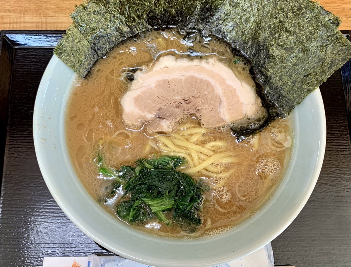 kemuri_group's tweet photo. おはよう御座います。
本日は櫻亭プラス以外
系列店
#オオフナトのケムリ
#櫻亭
#サカリのアカリ
#KURO5
#IWYD
#ゴーストキッチン
#loungeIMAKARA
は定休日となっております。
明日のお越しをお待ちして��ります。
高田市役所弁当も販売日です^ ^
朝ラーしています
今日も旨し^ https://t.co/1In7WWJHAu