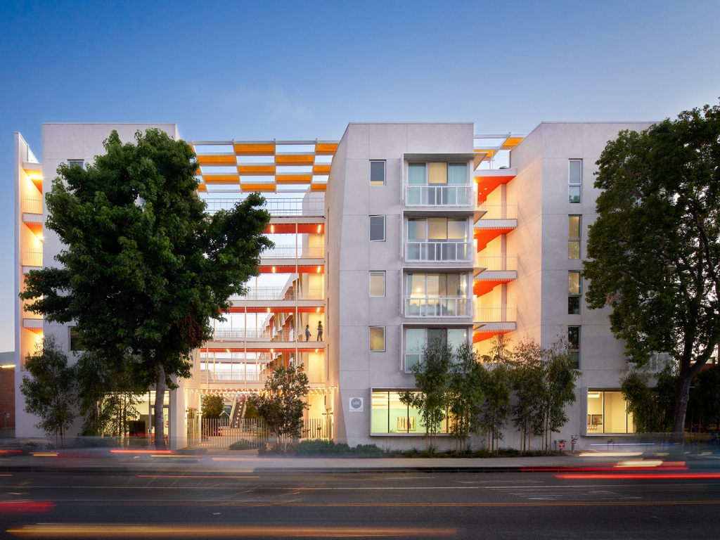 We are delighted to share the news that the Arroyo was honored with one of ten 2021 @<a href="/AIANational/">AIA</a> Housing Awards. A big congrats to our partners, many collaborators, stakeholders, and entire team @morleybuilders @communitycorpsm 

📷: @ericstaudenmaier⁠⠀