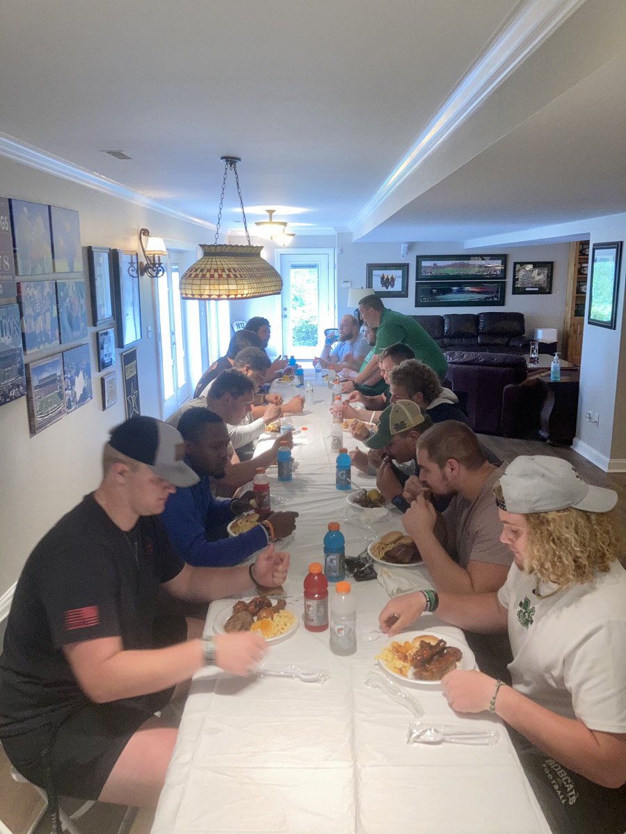 CoachHuff's tweet photo. Coach them hard....but love them harder! The OL kicked off the summer meals at Coach Huff’s house tonight and had a great time! #5Strong #GoHerd #WeAreMarshall https://t.co/ROFseaZmP1