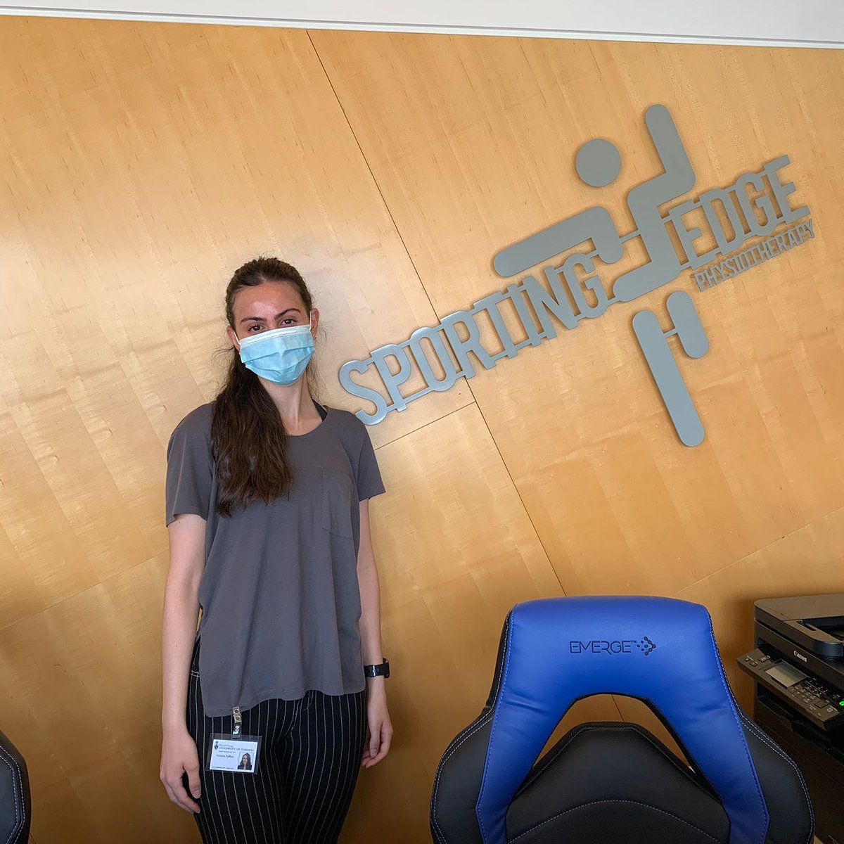 SportEdgePhysio's tweet photo. Help us welcome our newest Physio student Victoria from UofT. Some may remember her when she used to be a volunteer kine student with us in 2019.

#vaughansportsphysio 
#vaughanphysiotherapist 
#vaughanphysio 
#studentmentorship 
#kingcityontario 
#woodbridgephysio https://t.co/nflPda0Pb2
