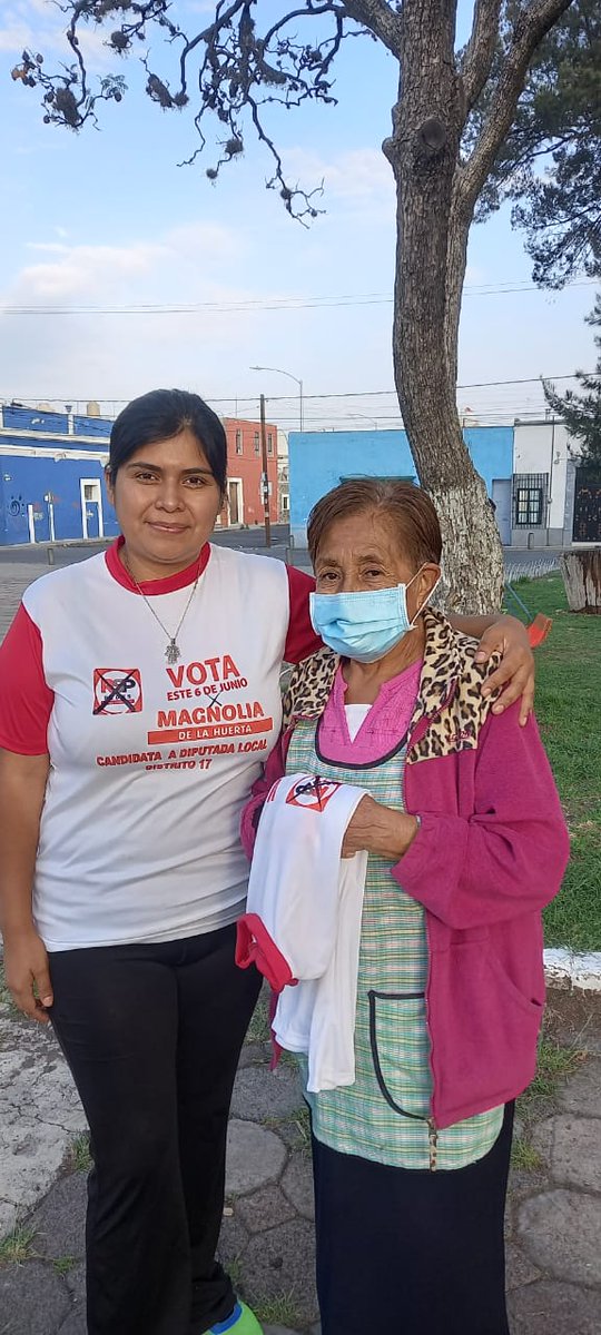 MaestrosProgre1's tweet photo. 👏🏼🚩Gran cierre de campaña diferente de nuestra candidata #Distrito17 Magnolia de la Huerta trabajando en mejorar el parque de los remedios,  porque es una mujer de hechos, no solo palabras.

#VotaRSP #VotaXMagnolia #6DeJunio #Elecciones2021 #SanarAPuebla https://t.co/z6bUYt1cfh