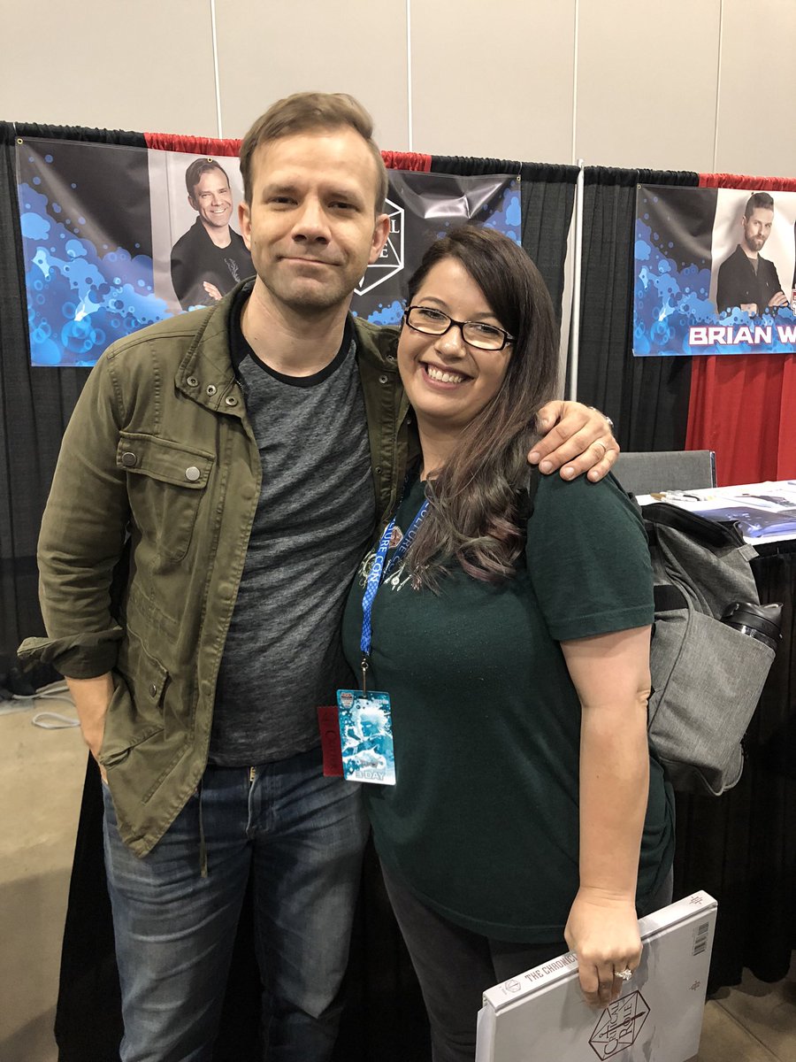 CxCuriosities's tweet photo. Ahhh. This was exactly two years ago. Best fucking weekend. 💜
#critters #criticalrole #denverpopcon #dpcc2019 #firstcon #bestcon #sigh https://t.co/ubUvAp96qu