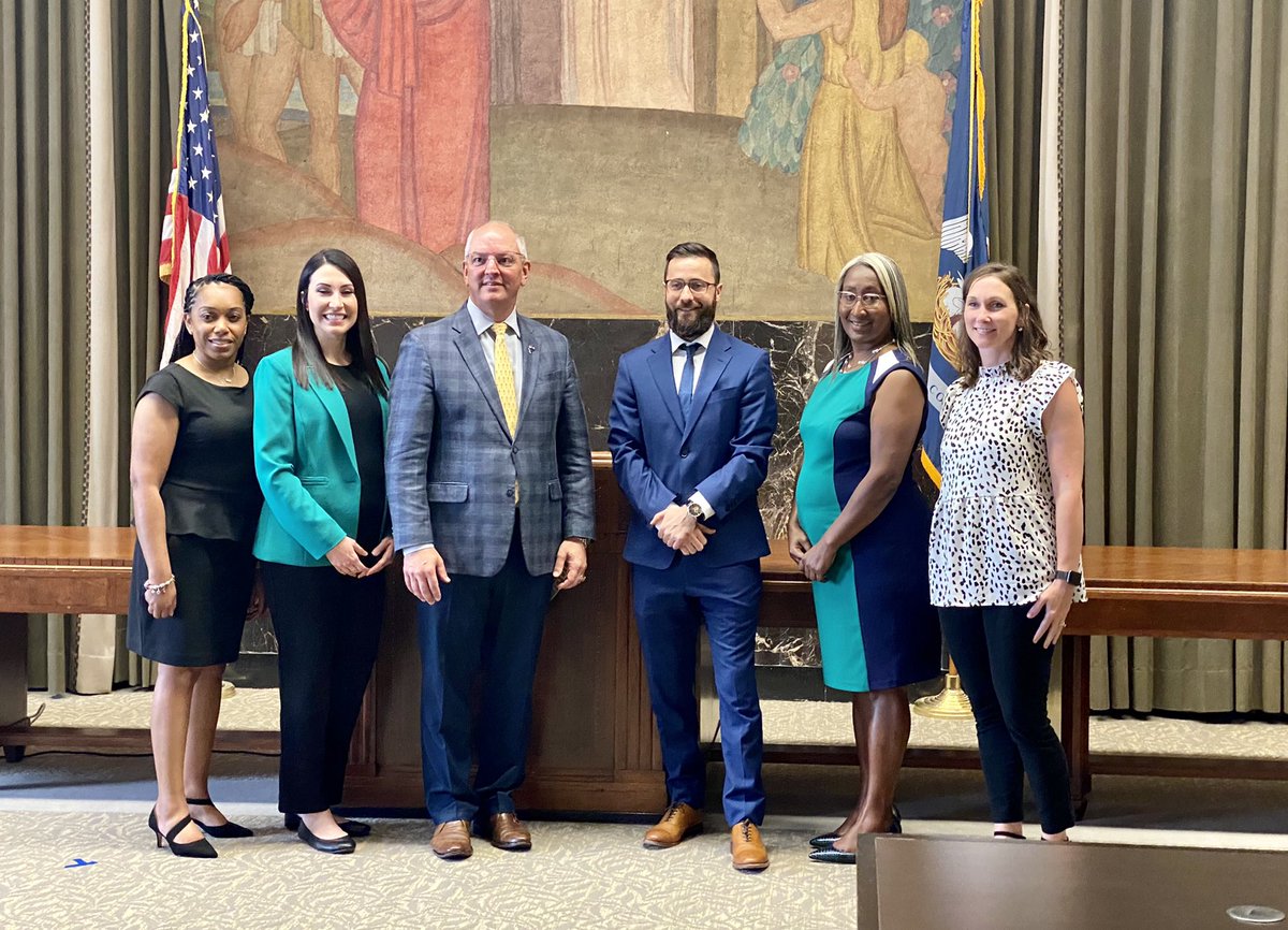 Great day honoring some of LA’s awesome State Teacher of the Year honorees at the Capital today!!👏👏👏#LAExcellentEducators @La_Believes <a href="/LouisianaGov/">Gov. John Bel Edwards</a> <a href="/chrisdier/">Chris Dier</a> <a href="/jack_celestine/">Lisa Celestine, MEd</a> <a href="/TrinetteWallac3/">Trinette Wallace</a> <a href="/JennTuttleton/">Jennifer Tuttleton</a> <a href="/keithleger1/">Keith Leger, Ed.D. 🇺🇸</a>