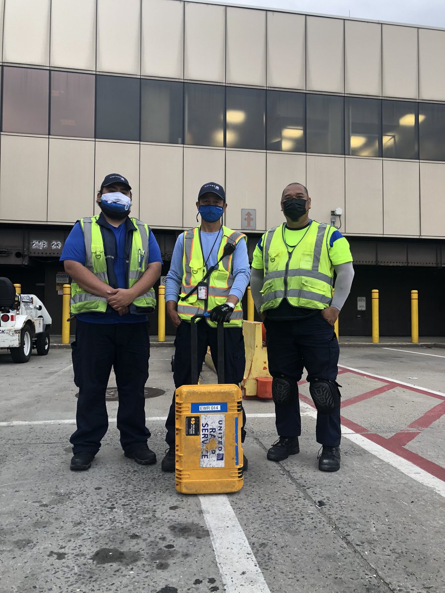 They say, “All good things come in threes.” So if you come to EWR, please locate & watch TL Cruz and team in action to see what “Operational Excellence & Safety” looks like! #EWRProud @KellyTolbertUAL @CamachoN20 @anetris428 @deck_68