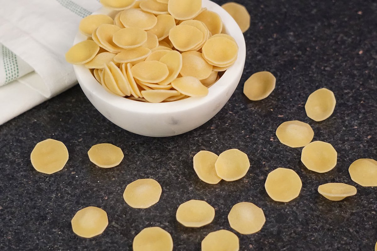 sharethepasta's tweet photo. Enjoy this #PastaFact from Chef Rosario: “Are you enjoying our culinary tour of Italy? So far, we’ve visited Campania & Lazio. Now, we travel south to Puglia where we find ORECCHIETTE, or “little ears.” It’s traditionally prepared with rapini, garlic, olive oil, & chili peppers.” https://t.co/j6W98s5kXO