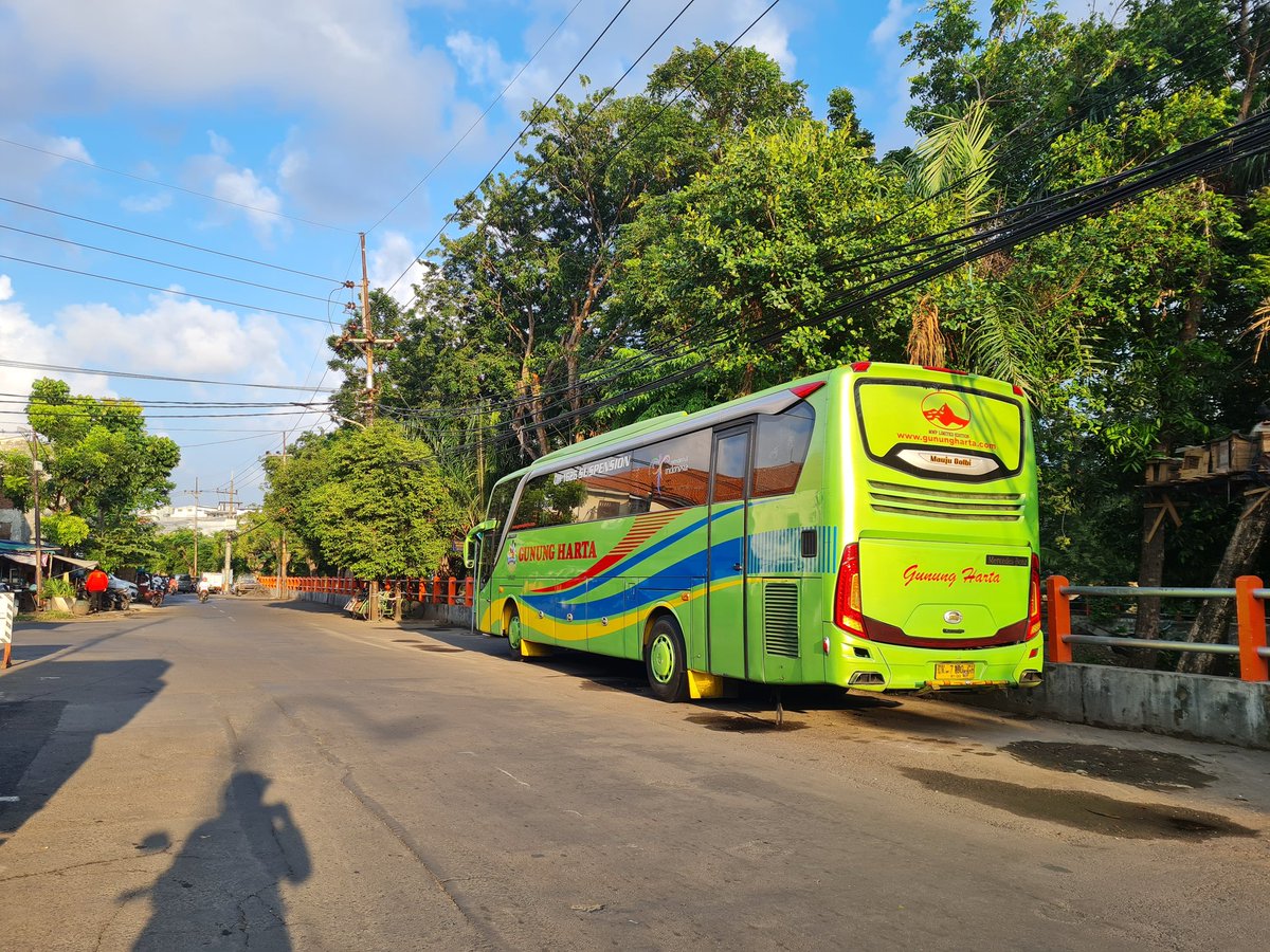 Peneleh pagi ini, entah trontonnya kemana