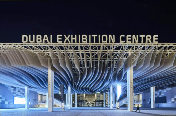 How amazing does the main gateway to @expo2020dubai look! Kaynemaile architectural mesh is an aesthetic statement with the added benefit of solar shading to the main entrance. We can’t wait to share more with you soon! Stay tuned.