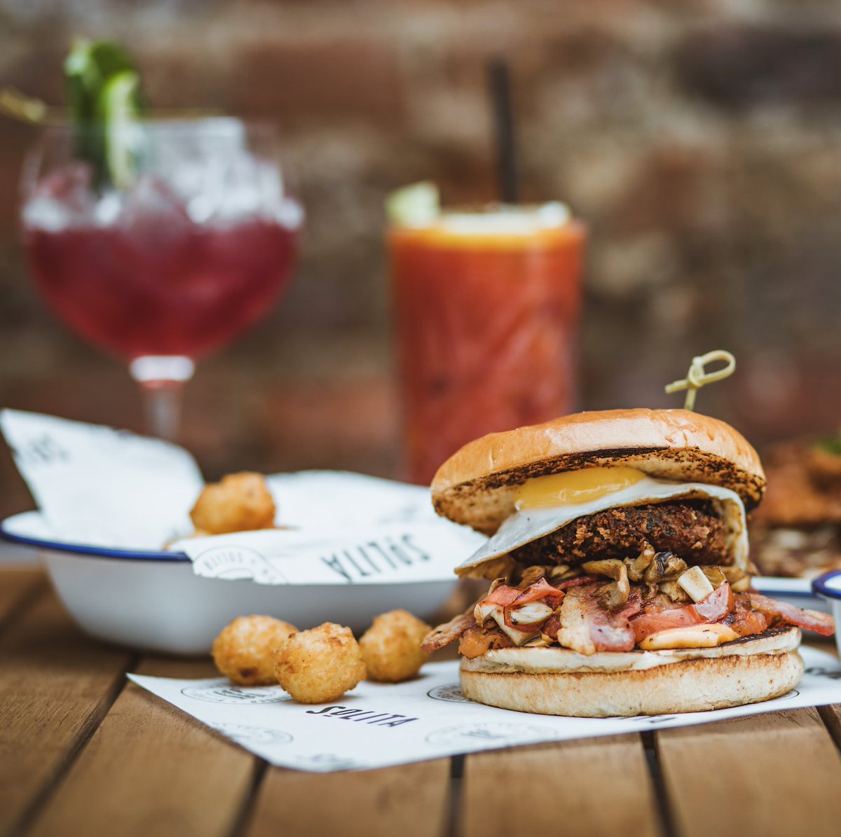 SolitaYork's tweet photo. Our #BottomlessBrunch is the best in #York, seven days a week😉

Come and join us any day, before 1pm, for the tastiest brunch dishes paired with unlimited draught beers, prosecco and cocktails🍾

Want to book? Just give us a call on 01904 437278

#Solita https://t.co/qE2e6tS1yu