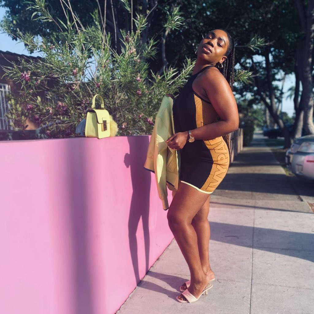 ZMuse_'s tweet photo. #MuseBabe https://t.co/WYFrsXNSHH