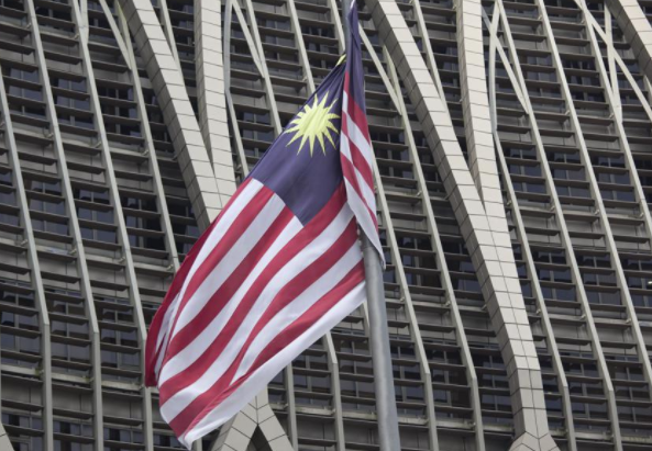 Forbes's tweet photo. Introducing Malaysia’s 50 Richest 2021: https://t.co/28rrAsQjP1 https://t.co/VtbJsH7qO8