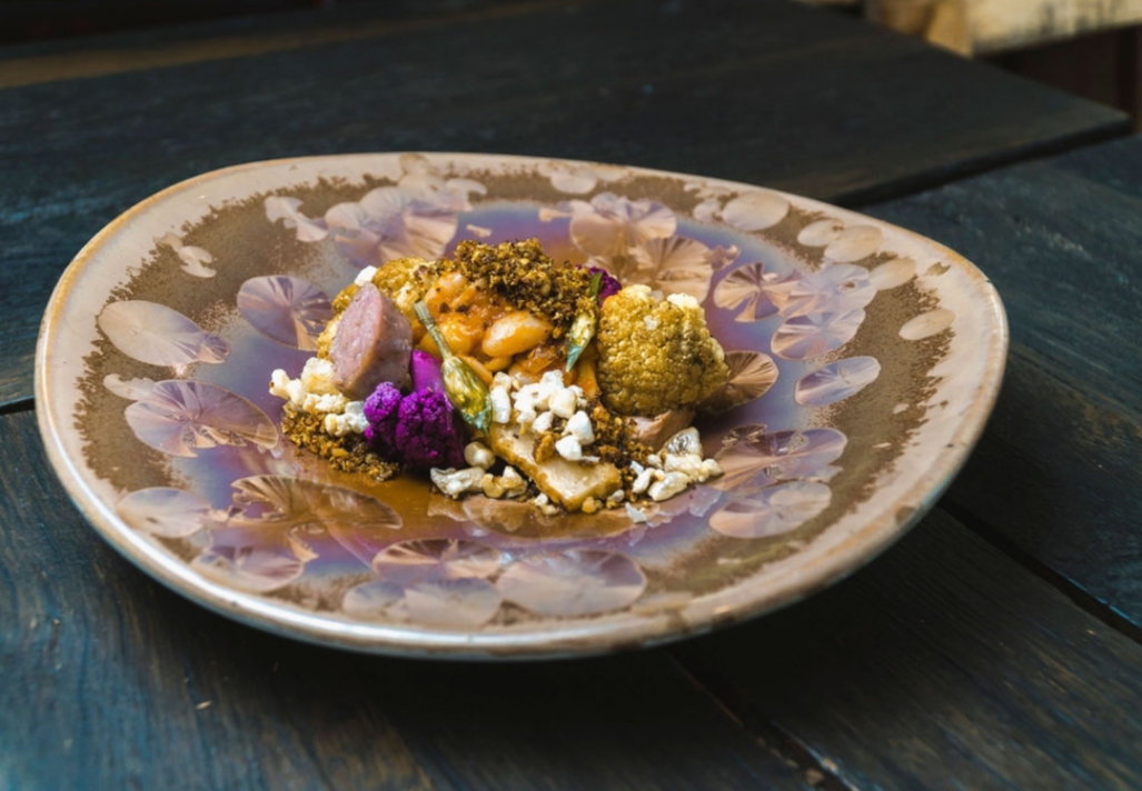 When you choose one of Studio Raw's highly reactive glazes, the result is a collection of totally unique pieces. Just like a family, no two are exactly alike, although they share some similarities. That's what makes Studio Raw so special!