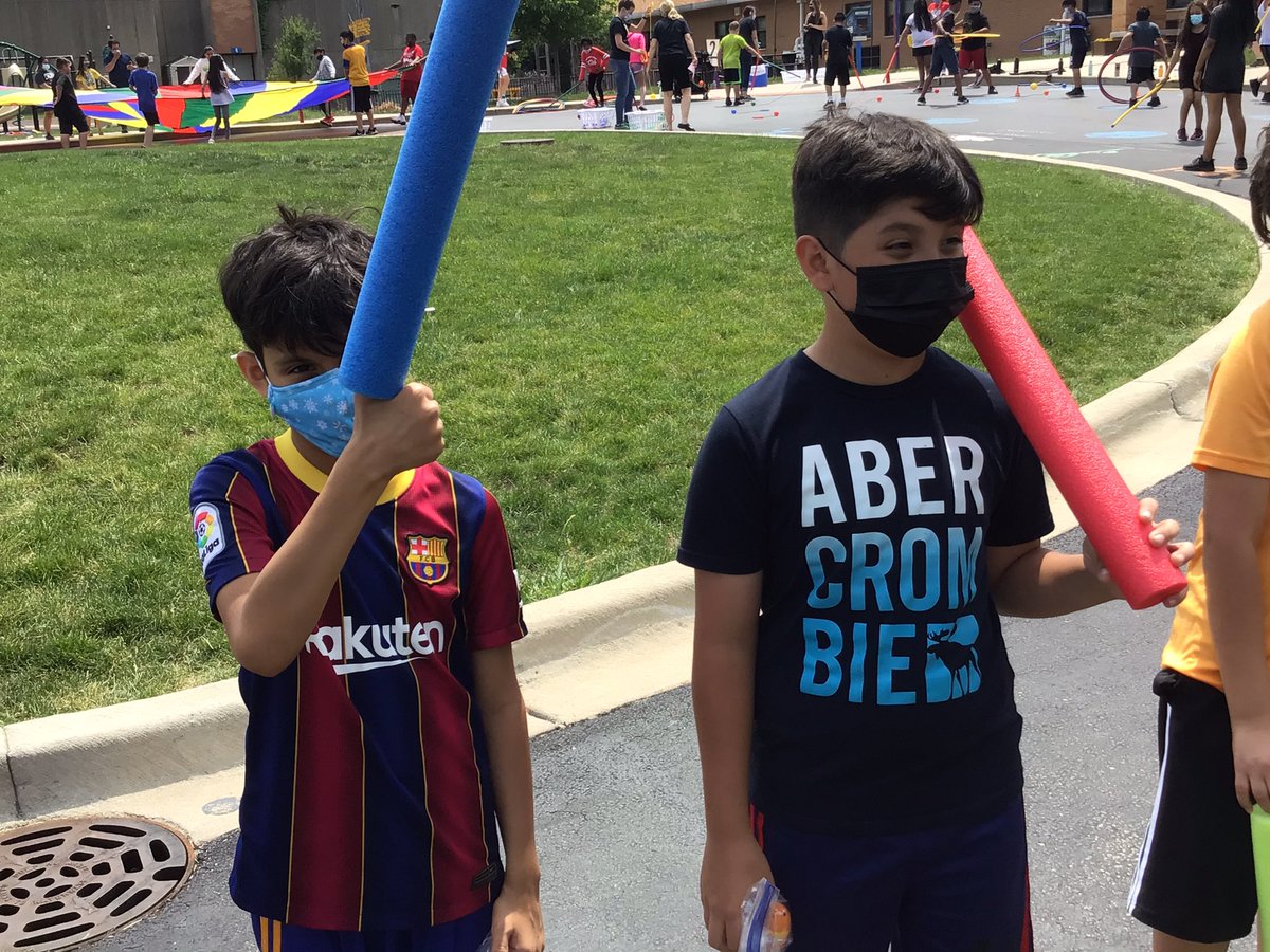 NEUPROUD's tweet photo. Field Day fun!  #vvsdproud #jrtproud https://t.co/eCaMRJaDXE