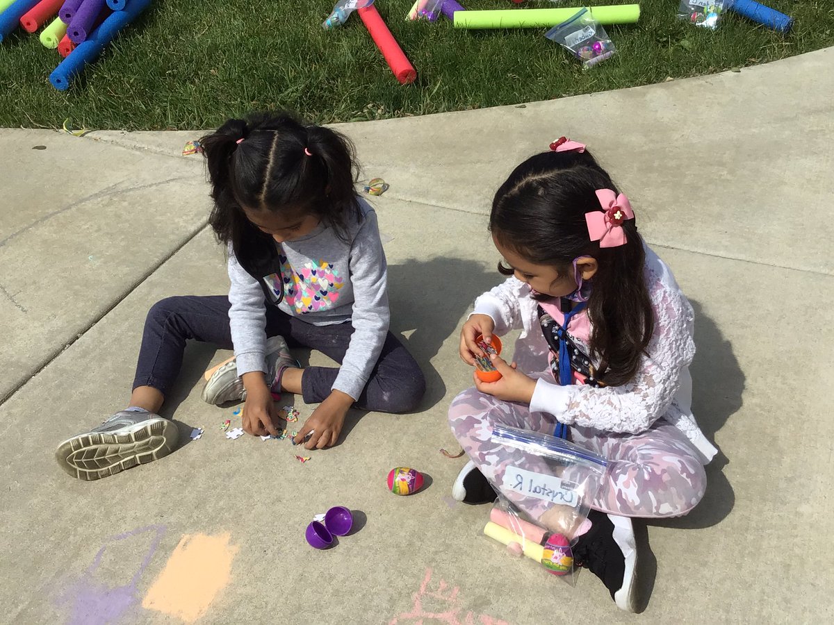 NEUPROUD's tweet photo. Field Day fun!  #vvsdproud #jrtproud https://t.co/eCaMRJaDXE