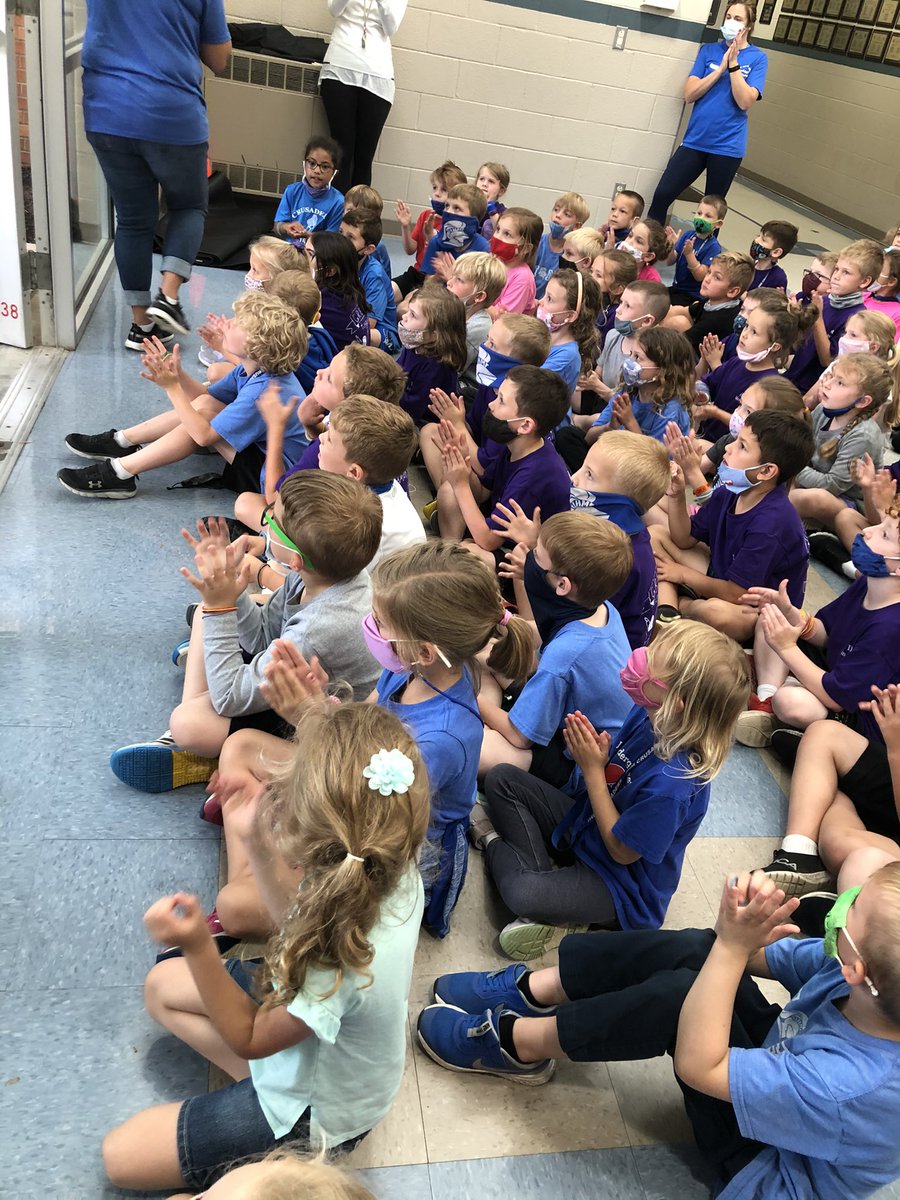 MrsHowesKinder's tweet photo. Field day fun! https://t.co/3tDMslW9n3