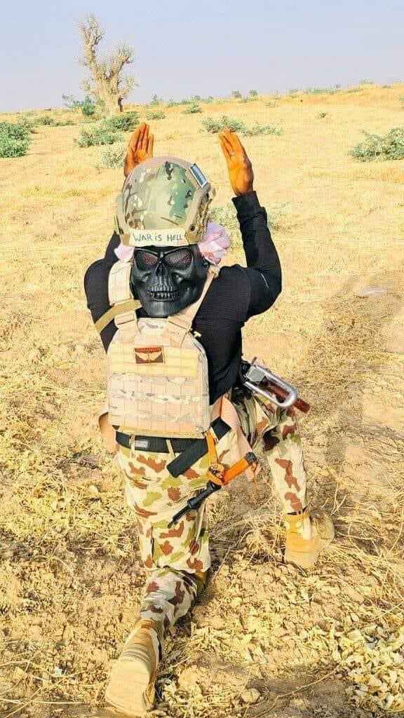 Ralphillegal's tweet photo. Dear God! I’m just a soldier, a protector of our home, a servant called to battle when my country takes a stand. I pray for strength and courage &amp; a heart that will forgive, for peace and understanding in a nation for all to live. 

#PrayForASoldier #N500 https://t.co/byQJxIvvYH