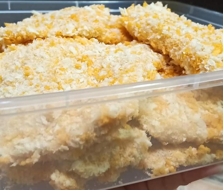 Velda20061's tweet photo. Ayam Katsu Home Made

Menu paling mudah kalau mau masak yg gak ribet-ribet
Bikin,simpen di frezer,swaktu waktu anak2 laper,bunda lgi rempong,tinggal goreng sndiri💃💃

Mau bikin?yuk kita bikin

Saved dan RT🌼🌼 https://t.co/PayuT42LDq