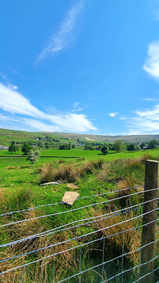 Kershyboy's tweet photo. Had a nice hike walking from Waterfoot yesterday, beautiful weather!
#hiking #hikingtrails #hikingadventures #outdoors #komoot https://t.co/Bv97hyPPOZ