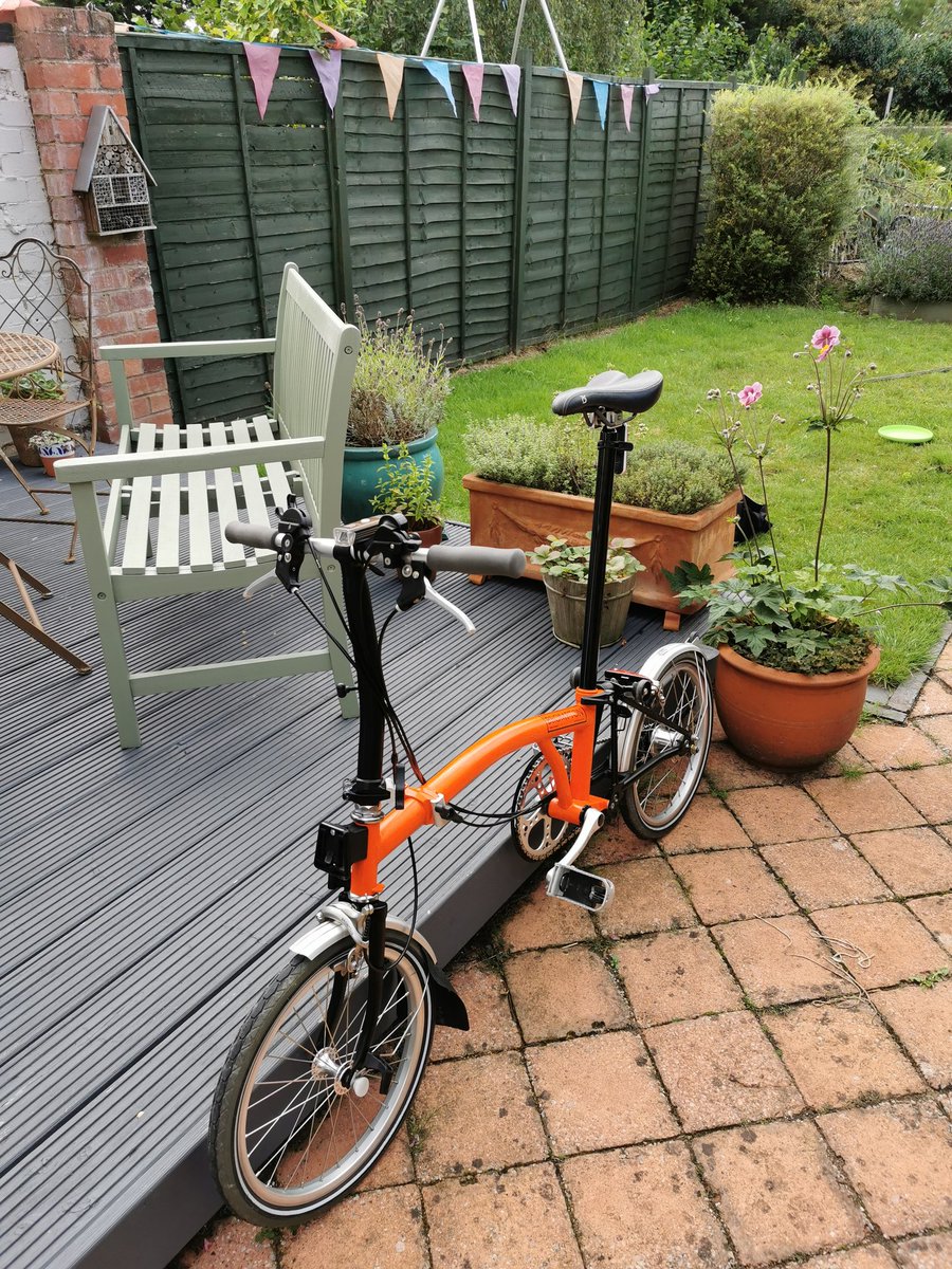WALandscape's tweet photo. @velosam @rfblandscape @BromptonBicycle We need to change our colour then, can't keep turning up for site visits without some WA decals at least now! https://t.co/O7XufZWeVH