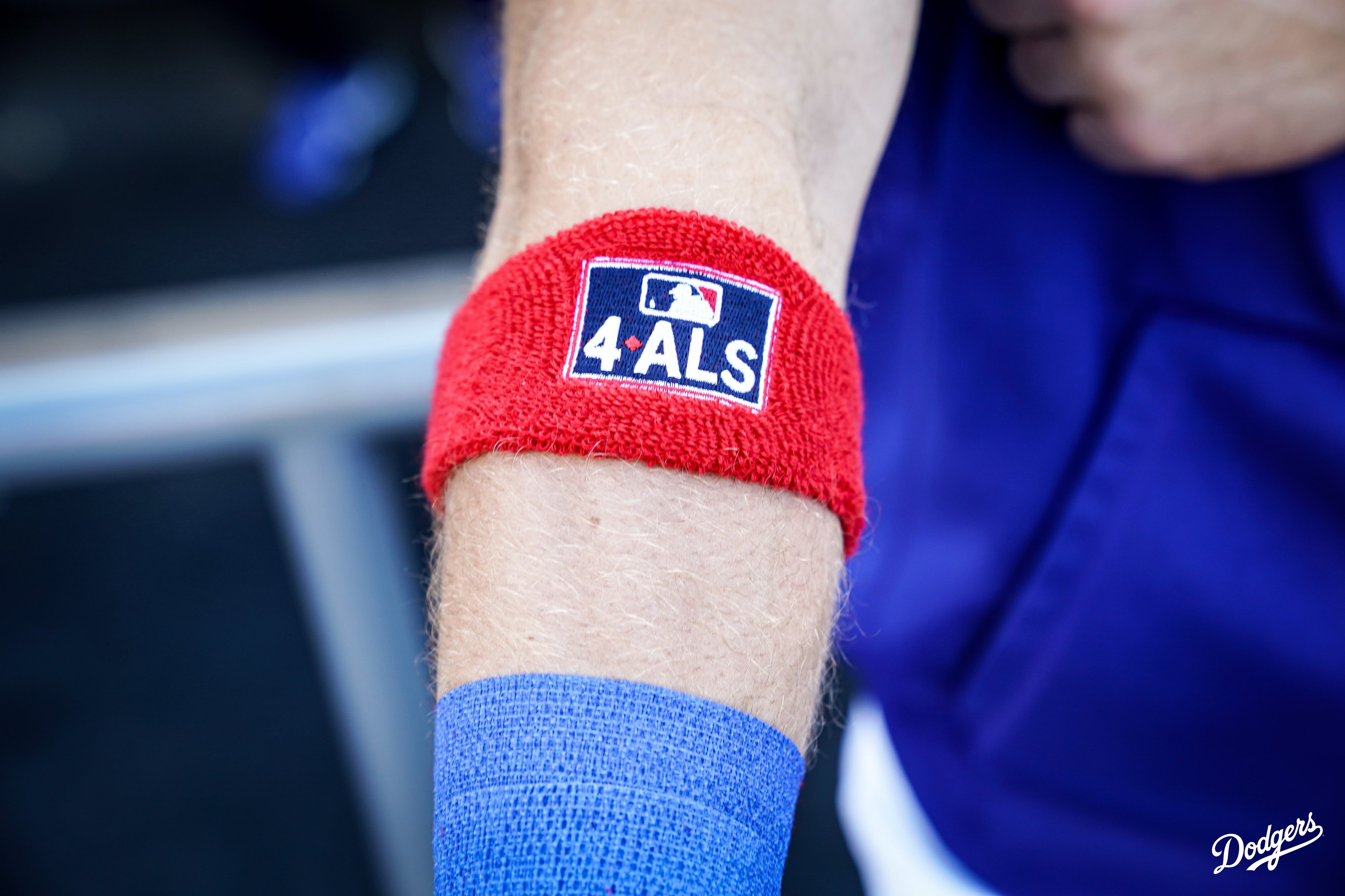 Los Angeles Dodgers on X: Prior to tonight's game, the Dodgers welcomed  the Green family in honor of Lou Gehrig and those affected by ALS.  #LouGehrigDay To learn how you can join