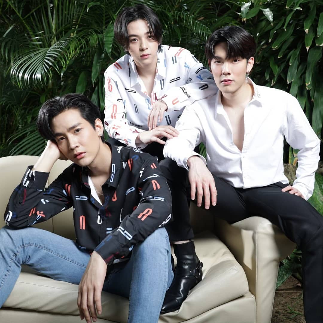 KIIMMONOFFICIAL's tweet image. 3 หนุ่ม 😎 
#guylarochexBasKimCop 
#GuyLarochemenswear 
#GuyLarocheThailand
#Lookguylookgood 
#หล่อดูดี
#jacket
#ขุณขิมมอญ
#ctrpanuwat 
#บาสเด็กอ้วนที่แท้จริง

📸👇
instagram.com/p/CPpNZ42M7mS/…