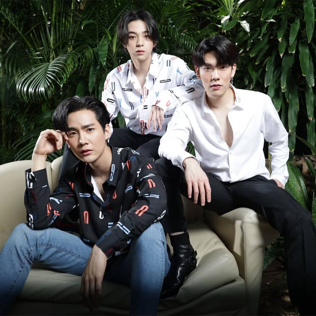 KIIMMONOFFICIAL's tweet image. 3 หนุ่ม 😎 
#guylarochexBasKimCop 
#GuyLarochemenswear 
#GuyLarocheThailand
#Lookguylookgood 
#หล่อดูดี
#jacket
#ขุณขิมมอญ
#ctrpanuwat 
#บาสเด็กอ้วนที่แท้จริง

📸👇
instagram.com/p/CPpNZ42M7mS/…