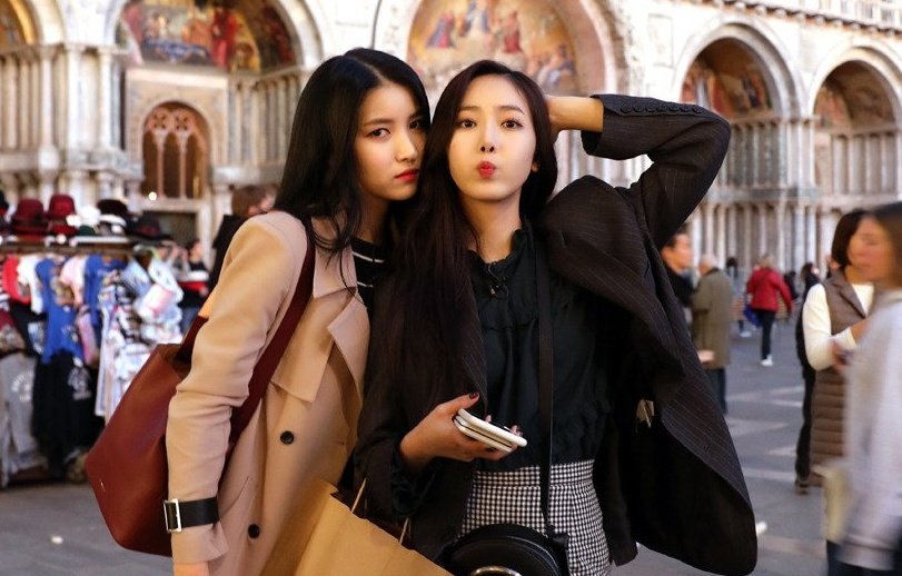 LegendaryShips's tweet photo. WonB (Sowon and SinB of GFRIEND) https://t.co/RzzjybKvXY