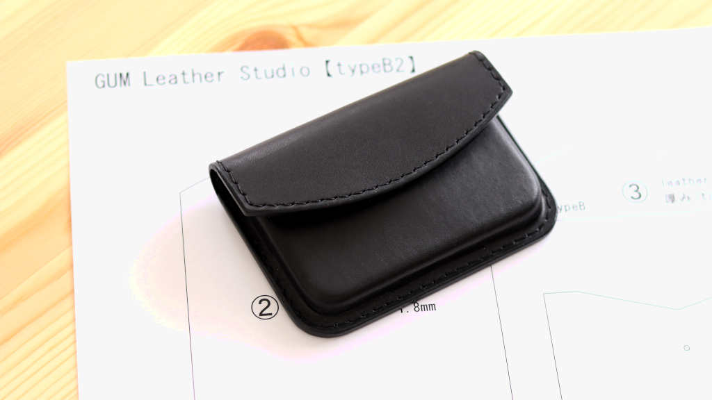 LeatherGum's tweet photo. 革で革を絞る。
近日動画公開予定。
typeB2

#レザークラフト #型紙 #ハンドメイド #絞り #カードケース https://t.co/vAvA7FPLOg