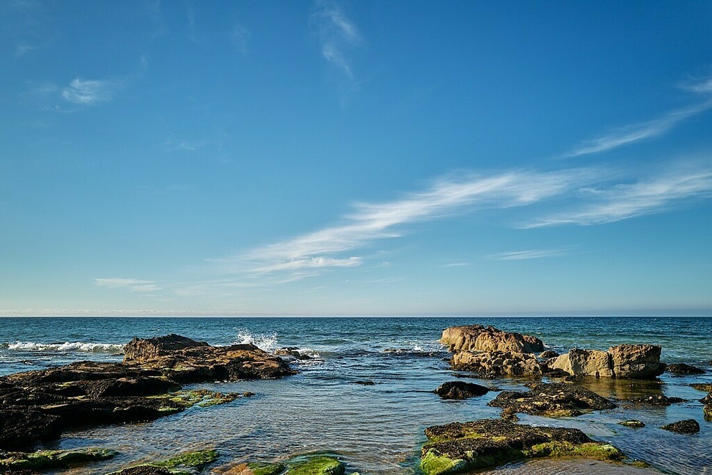 hughhamilton's tweet photo. Sutherland Hill at 3.5 miles
.
.
#lossiemouth #westbeach #Moray #Sutherland #notseen #hills #distance #Scotland #clouds #sky #sea #rocks #blue #June #color #light #58north #leica #leicaq2 #eizo #captureonepro21 #ideasonphotography #copyrighthughhamilton Sand, Sea, Sky at Los… https://t.co/siQgdPDUoS