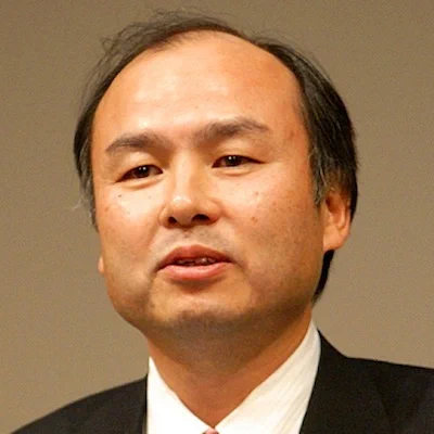 そんな団さんですが、モデルは孫さんだそうです。
孫正義氏、一代でソフトウェア開発からのし上がり巨万の富を気づいた立志伝者という点では同じですね。
出版事業など様々な方面に手を伸ばしている点も、ただ・・・ 
