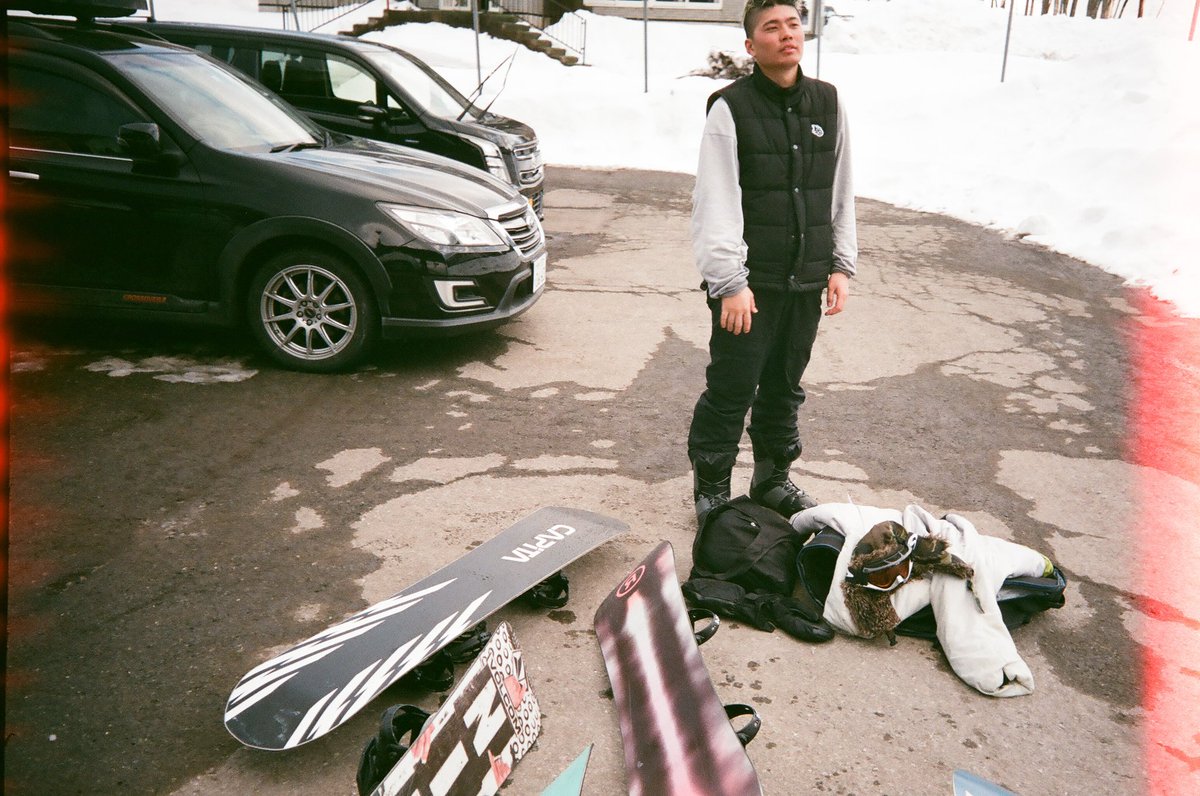 nhsnowboard's tweet photo. 緊急事態宣言長いなぁ〜🙍‍♂️ https://t.co/4Uo4IGejvk