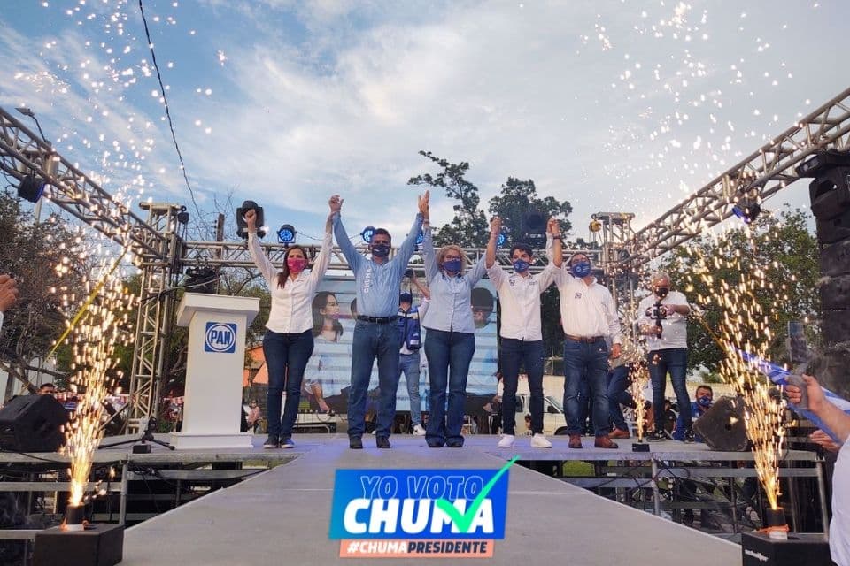Acompañé en su cierre de campaña a mi amiga y compañera de fórmula Claudia Pacheco Quintero. Estamos más comprometidos que nunca para jalar duro y en equipo, por el futuro que merece #Reyosa ¡A votar y a ganar, raza! Vota Claudia, vota Chuma #PuroPAN
#ChumaPresidente