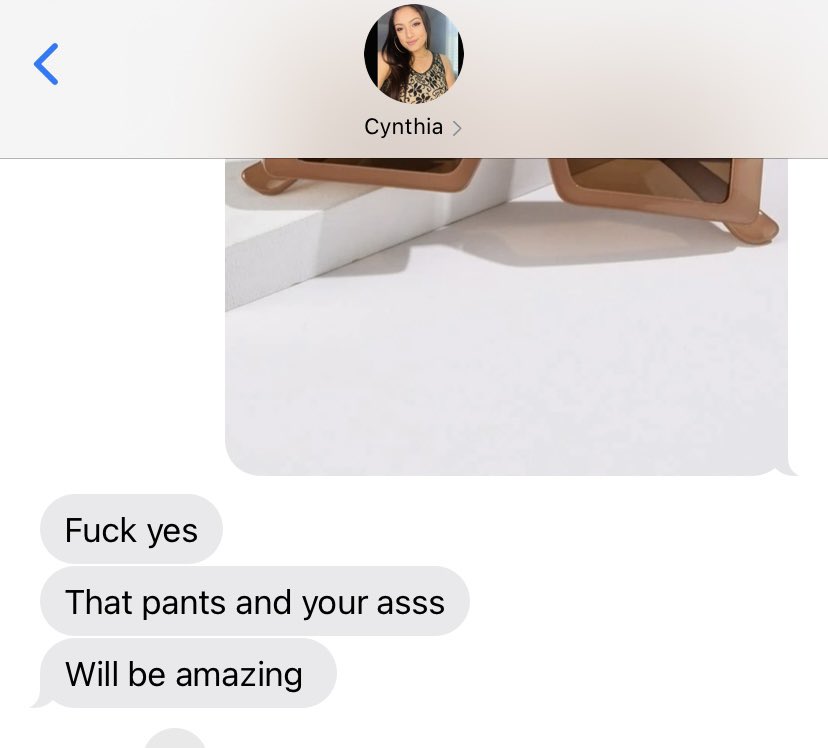 JessCottoo's tweet photo. This is the hype you need when you’re blessing your sister with the head to toe outfit you bought that she’ll try and borrow in a month 😅 https://t.co/riePe3YHQI