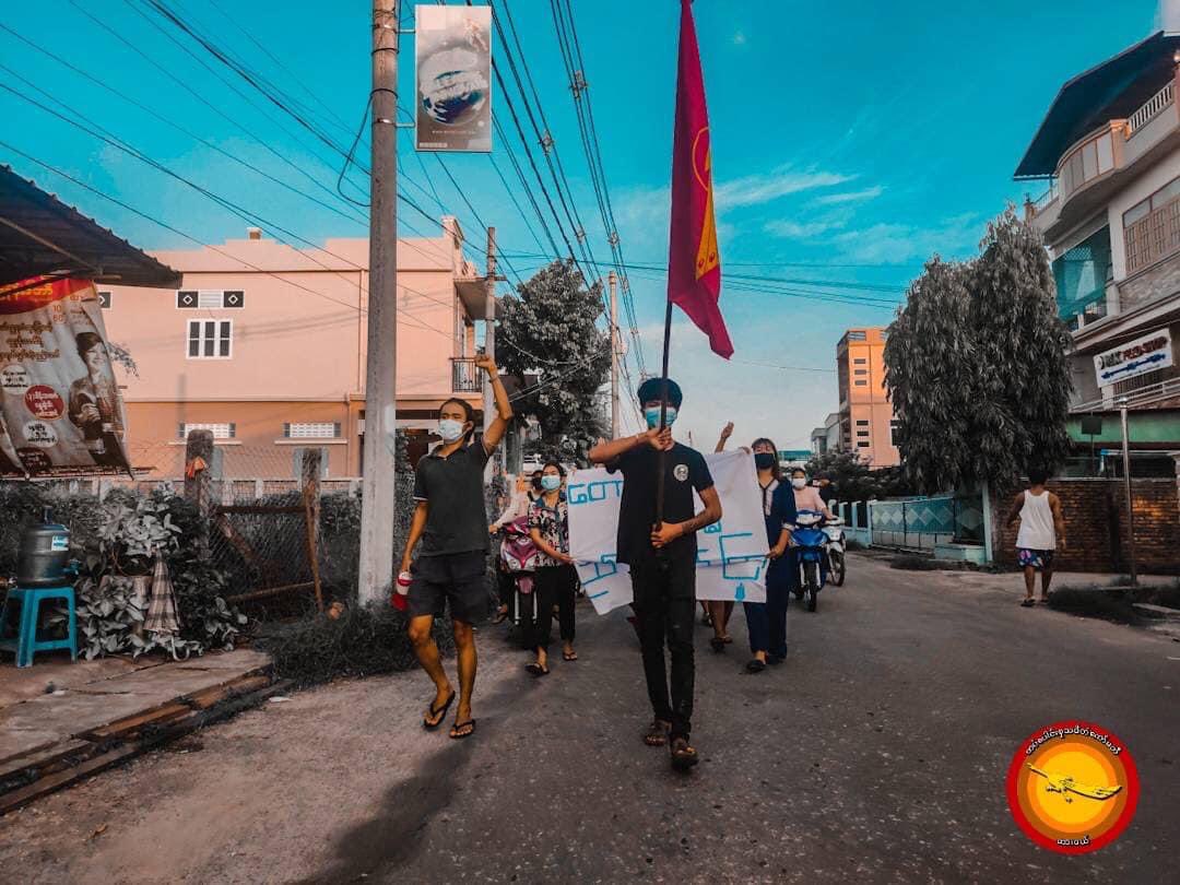 xiaofeichan's tweet photo. Youths from #Dawei Township marched to protest against the Military dictatorship on June 3.

#LessTalkMoreActionsASEAN
#WhatsHappeningInMyanmar
#June3Coup https://t.co/waSsHNjPU5