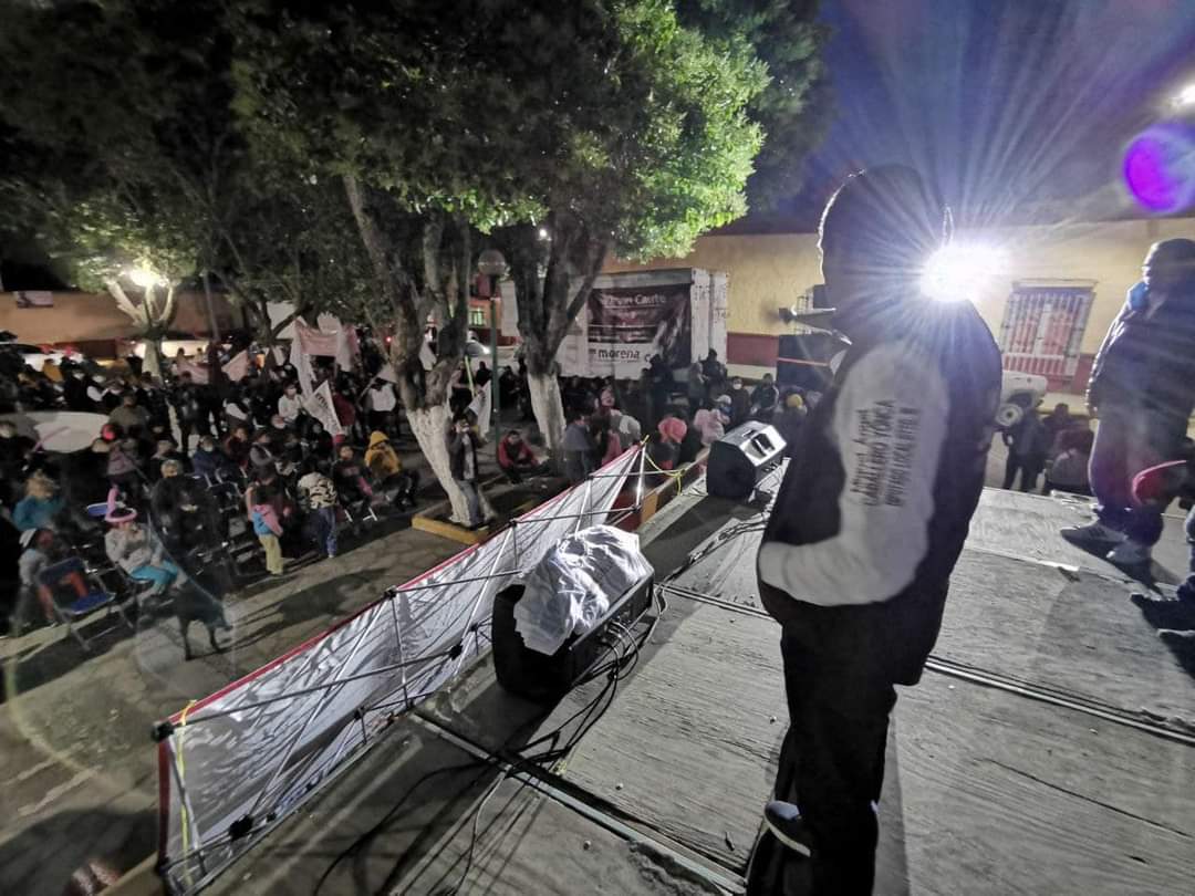JCSantiagoP's tweet photo. ¡En MORENA🚩 ya GANAMOS con el cariño y el apoyo del pueblo de #Huamantla!

Este #6DeJunio #VotaTodoMorena para consolidar nuestro proyecto de bienestar y transformación con el liderazgo de Kevin Caute y Miguel Ángel Caballero Yonca, dos grandes aliados de la #4taTransformación. https://t.co/6PlC2eMJeY